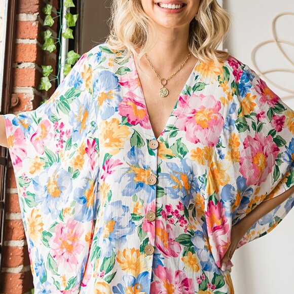 First Love Floral Print Short Wide Sleeve Button Down Top - NWT - Size M - Picture 2 of 3
